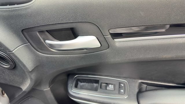 Used 2019 Chrysler 300 S RWD image 14