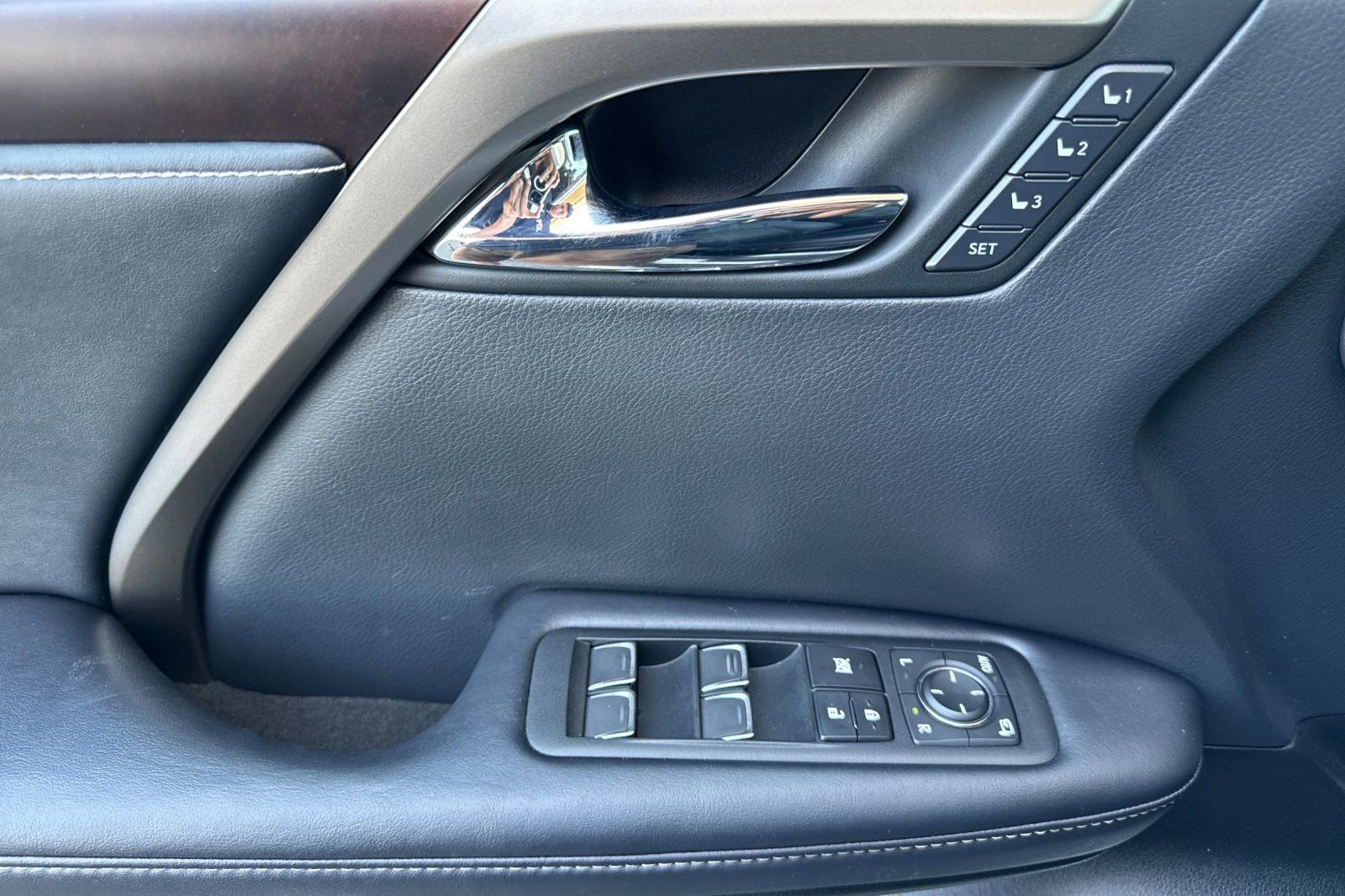 Certified 2021 Lexus RX 450h AWD w/ Premium Package image 12