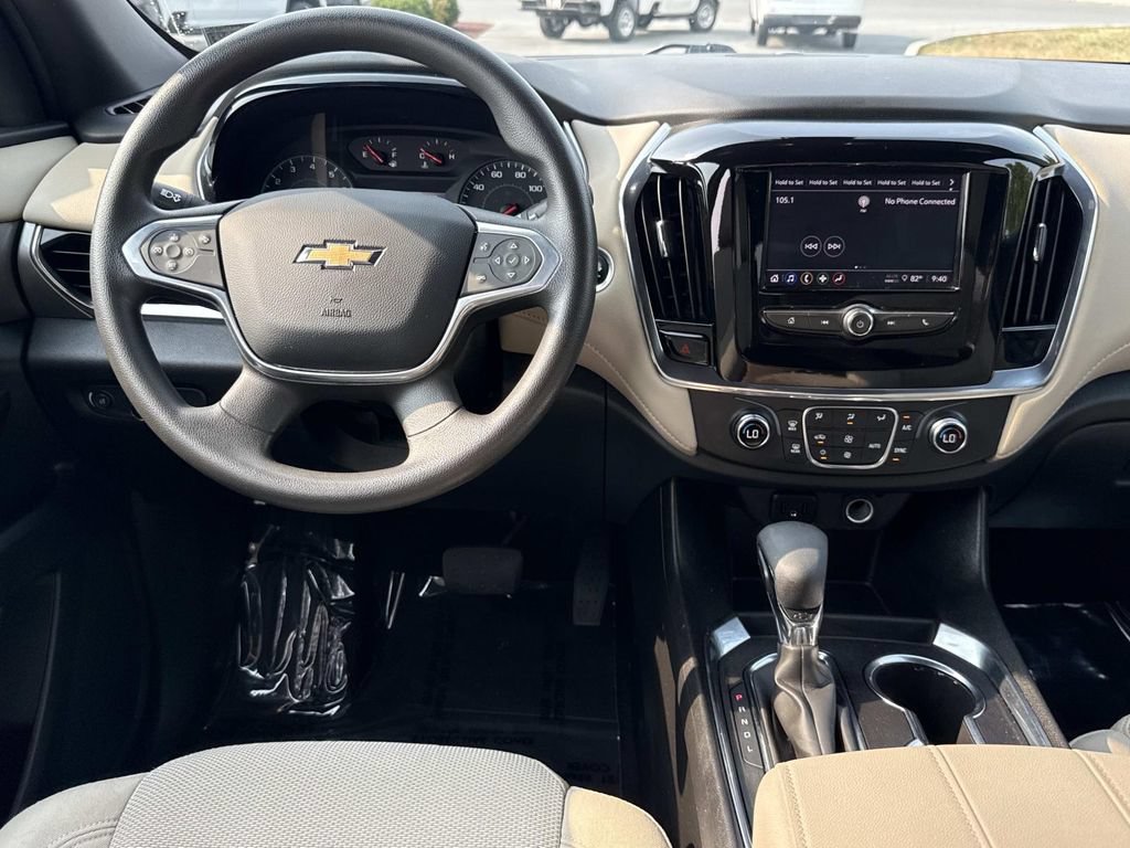 Used 2023 Chevrolet Traverse LS w/ Safety Package AWD/4WD image 3