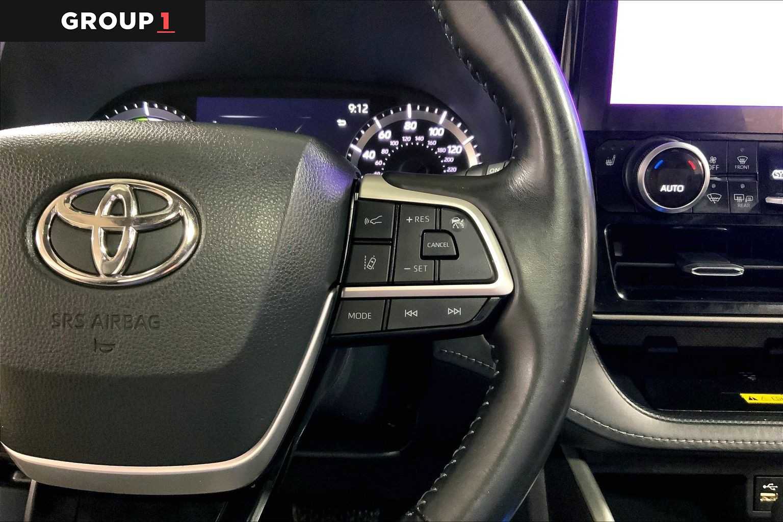 Used 2023 Toyota Highlander XLE image 25