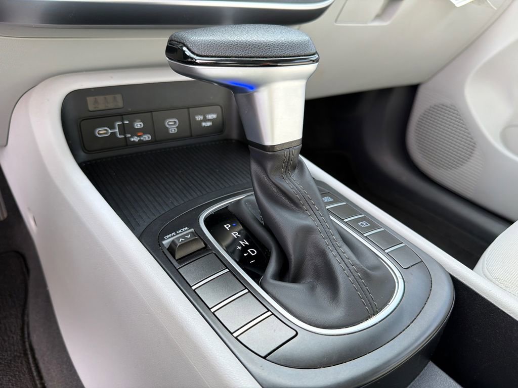 Used 2024 Hyundai Kona SE image 30