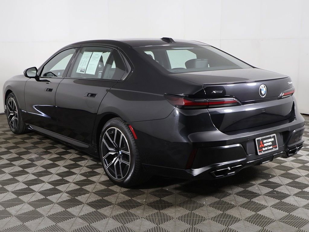 Used 2023 BMW 760i xDrive w/ Executive Package AWD/4WD image 14