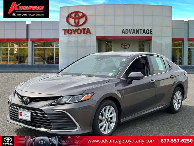 Certified 2022 Toyota Camry LE AWD/4WD image 4