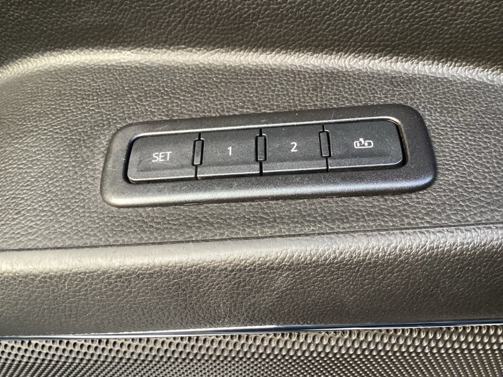 Used 2020 Chevrolet Tahoe LT AWD/4WD image 28