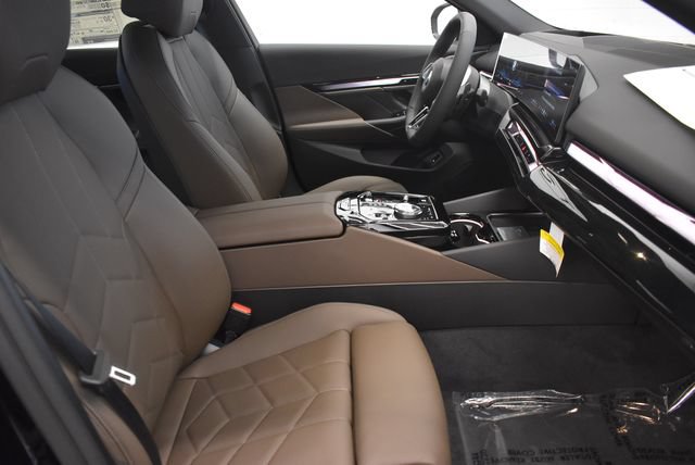 New 2027 BMW 530i xDrive w/ M Sport Package AWD/4WD image 19