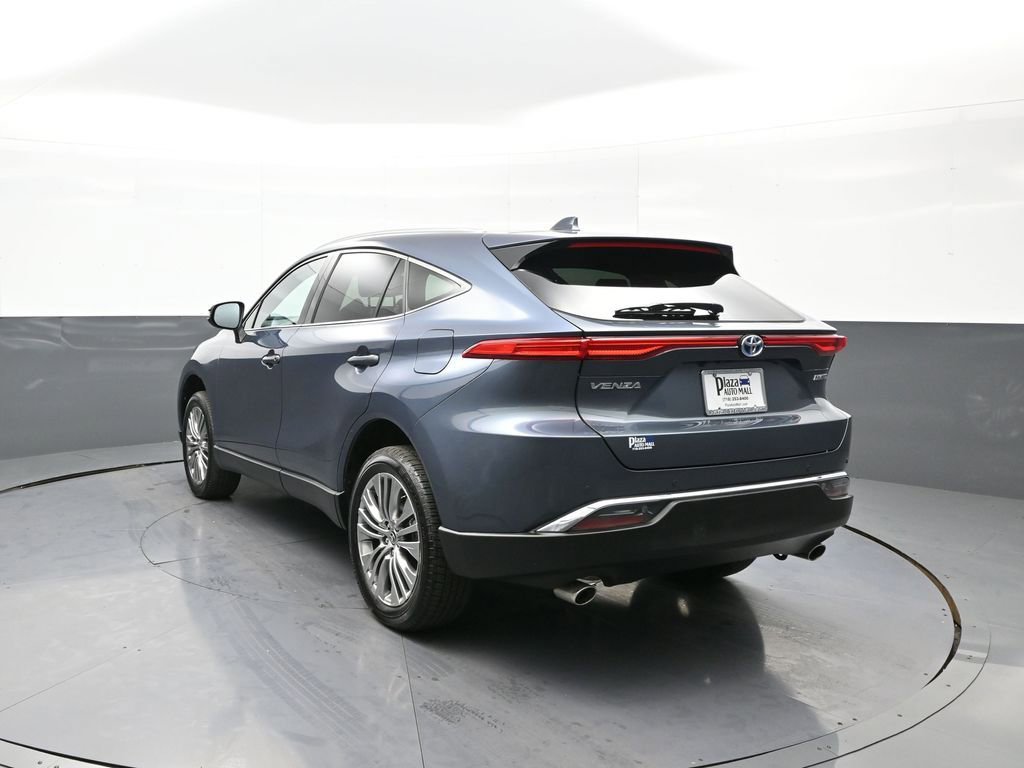 Certified 2024 Toyota Venza Limited image 8