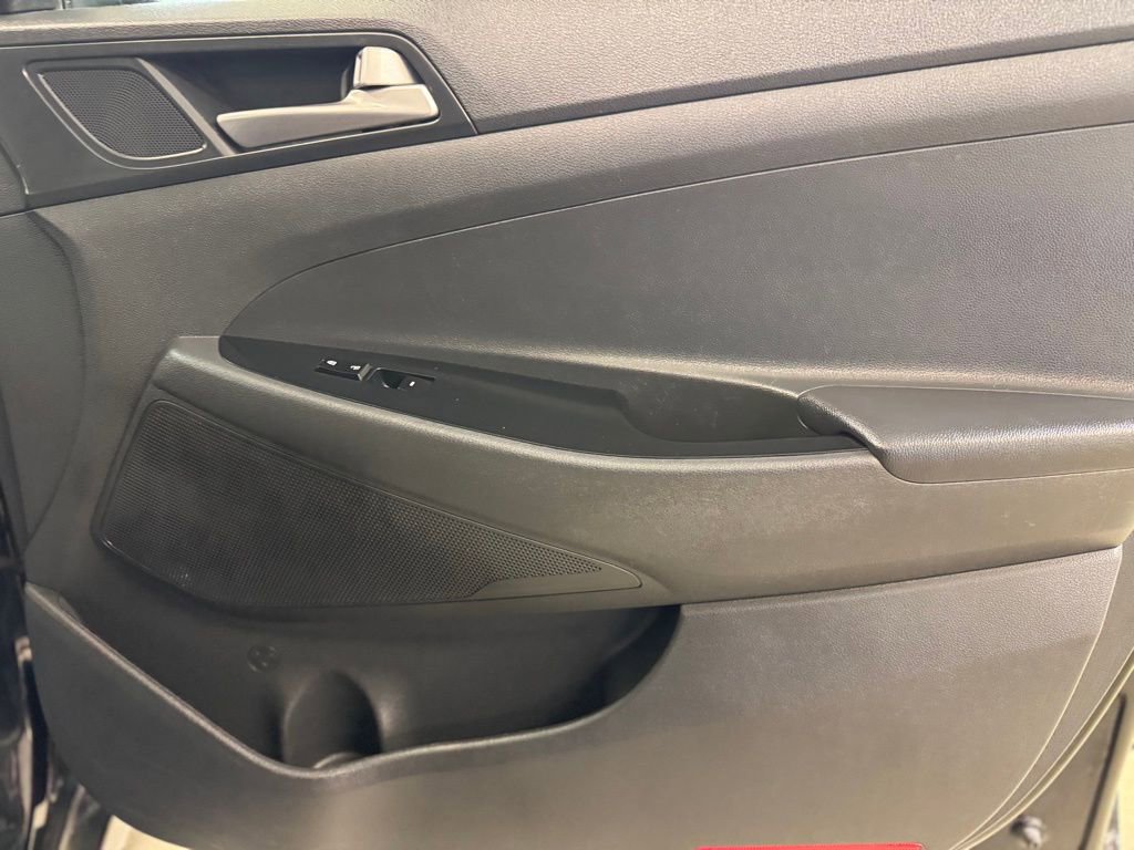 Used 2018 Hyundai Tucson Sport AWD/4WD image 26