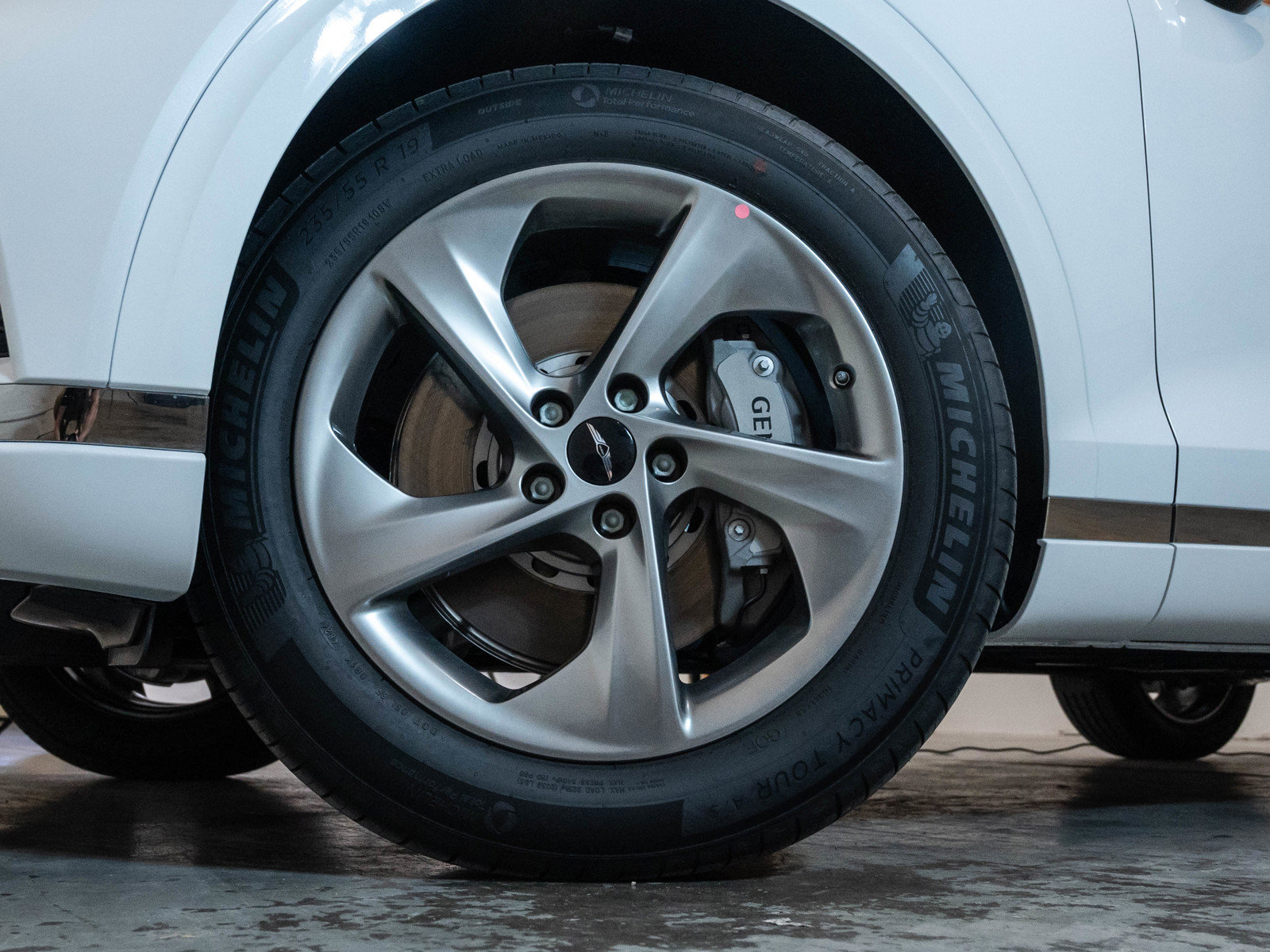 Used 2026 Genesis GV70 2.5T image 5