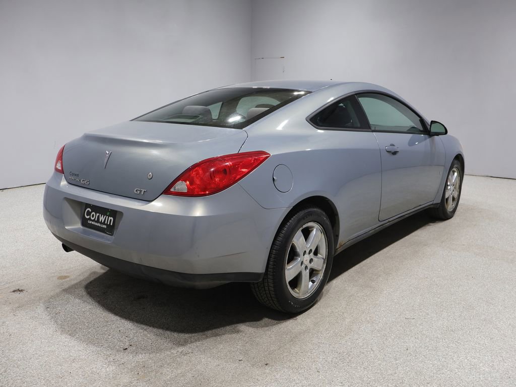 Used 2008 Pontiac G6 GT FWD image 2