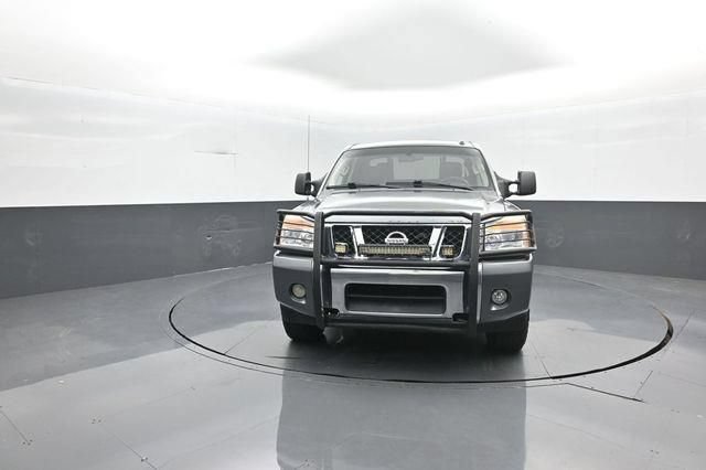 Used 2014 Nissan Titan SV w/ SV Value Truck Package AWD/4WD image 4