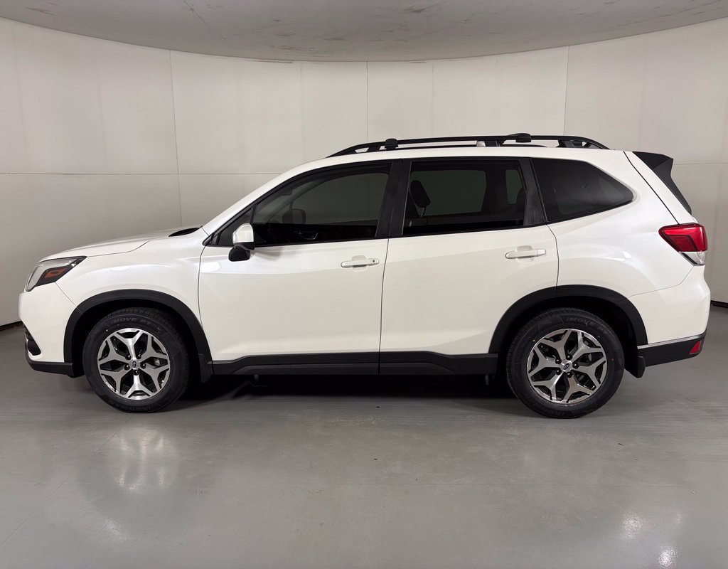 Used 2024 Subaru Forester Premium AWD/4WD image 5