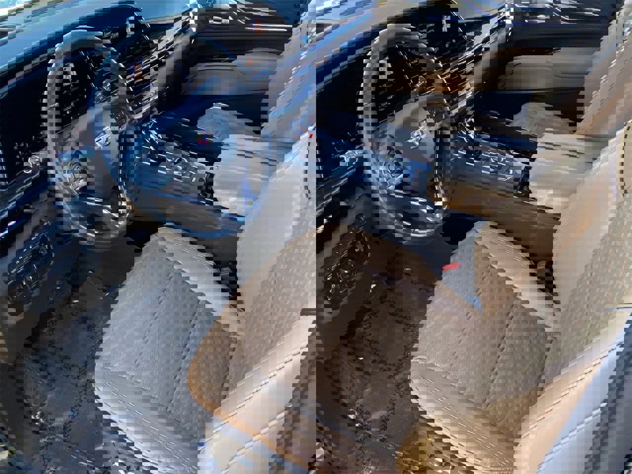 Used 2021 Cadillac Escalade Sport w/ Driver Assist Tech Package image 18