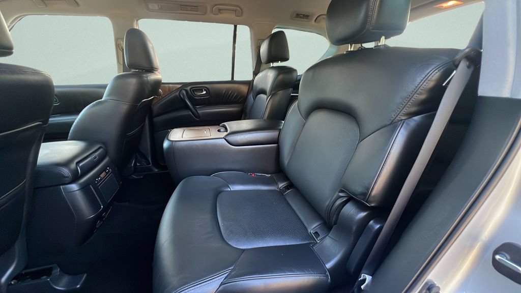 Used 2023 Nissan Armada SL w/ Captain's Chairs Package AWD/4WD image 9