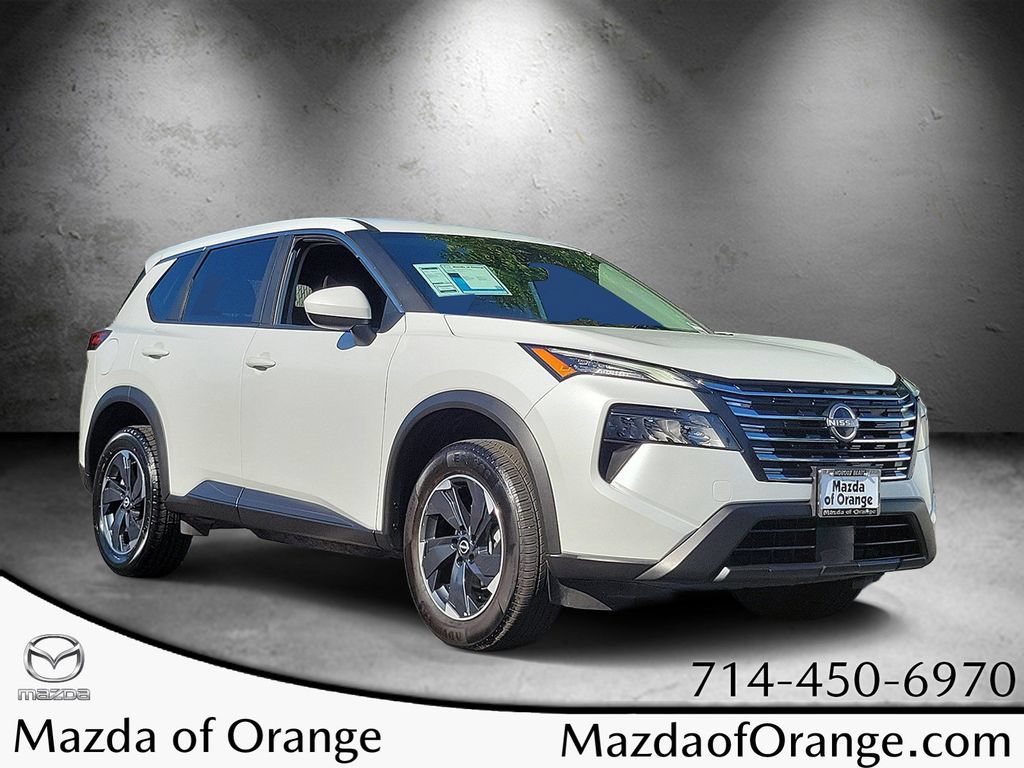 Used 2024 Nissan Rogue SV AWD/4WD image 1