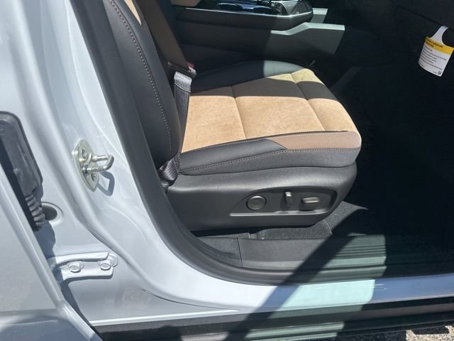 New 2026 Chevrolet Equinox ACTIV w/ Convenience Package III image 33