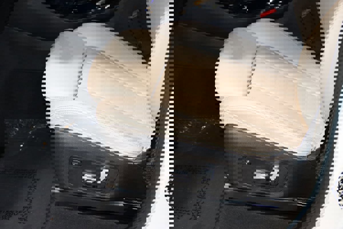 Used 2023 BMW X3 M40i w/ Premium Package image 36