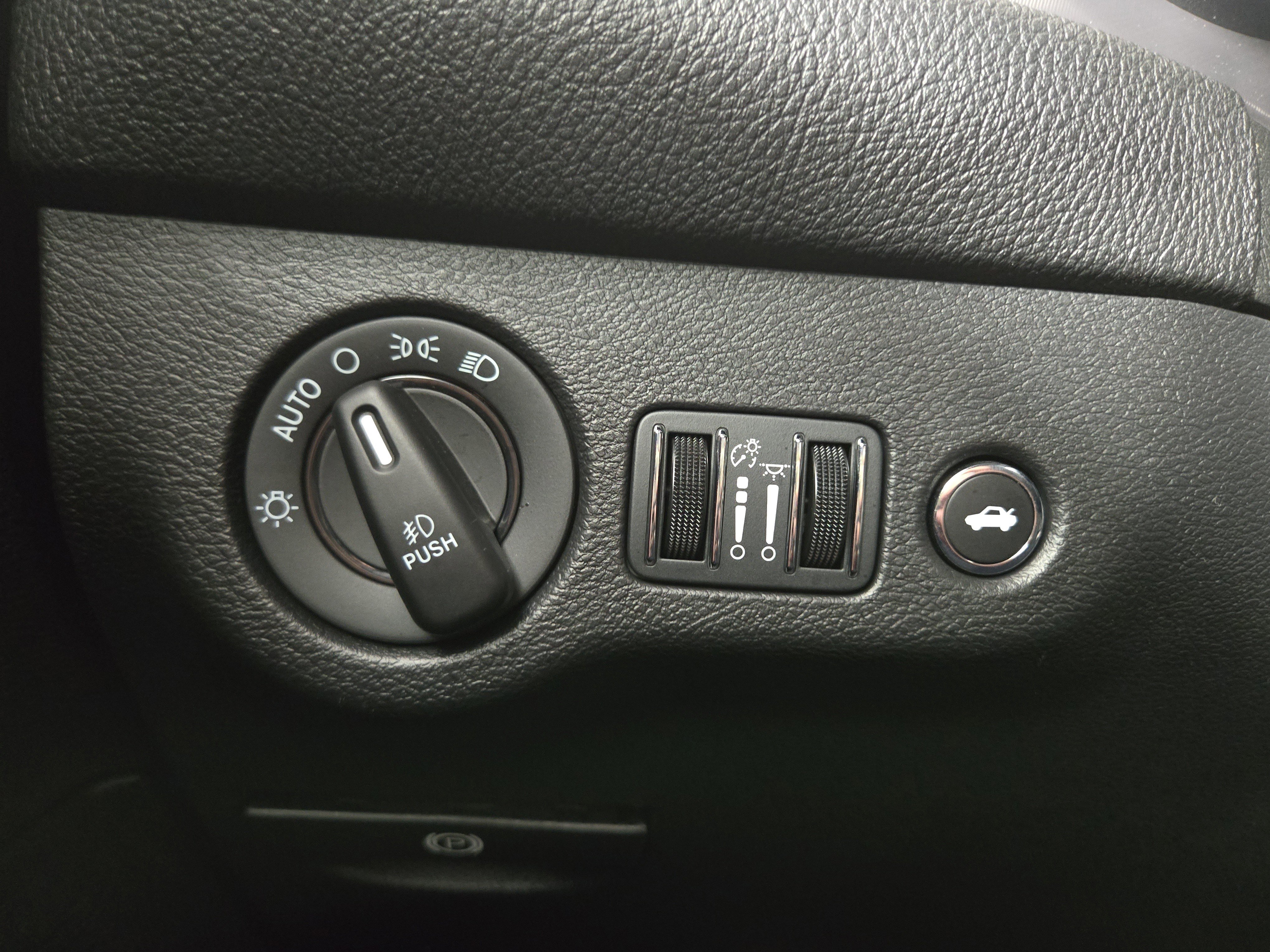 Used 2022 Dodge Challenger R/T Scat Pack w/ Shaker Package image 27