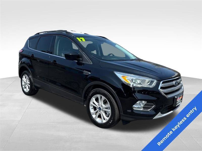 Used 2017 Ford Escape SE w/ Equipment Group 201A AWD/4WD image 3