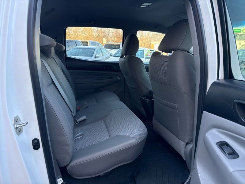 Used 2013 Toyota Tacoma 4x4 Double Cab w/ TRD Off-Road Pkg image 20