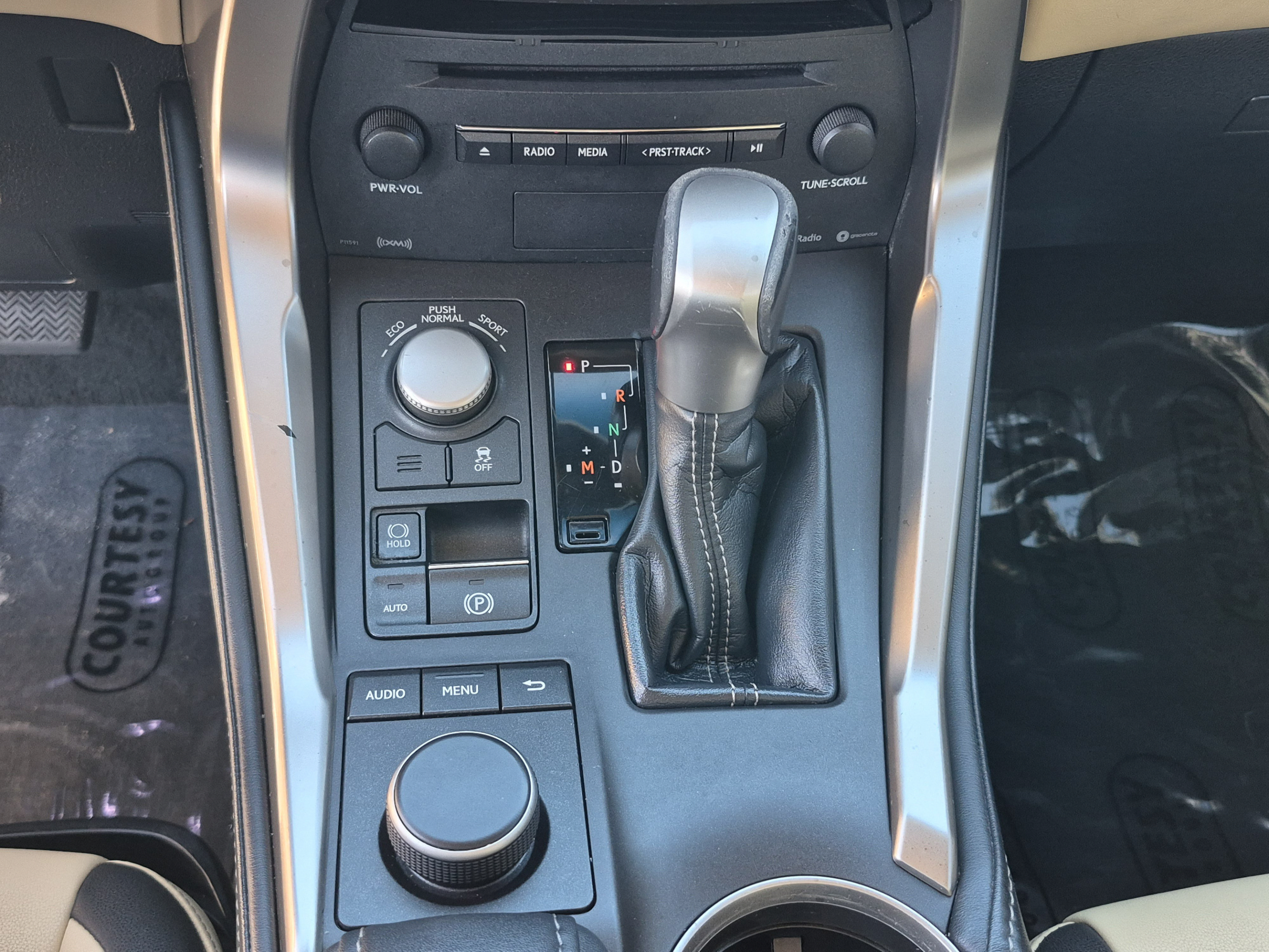 Used 2017 Lexus NX 200t FWD image 26