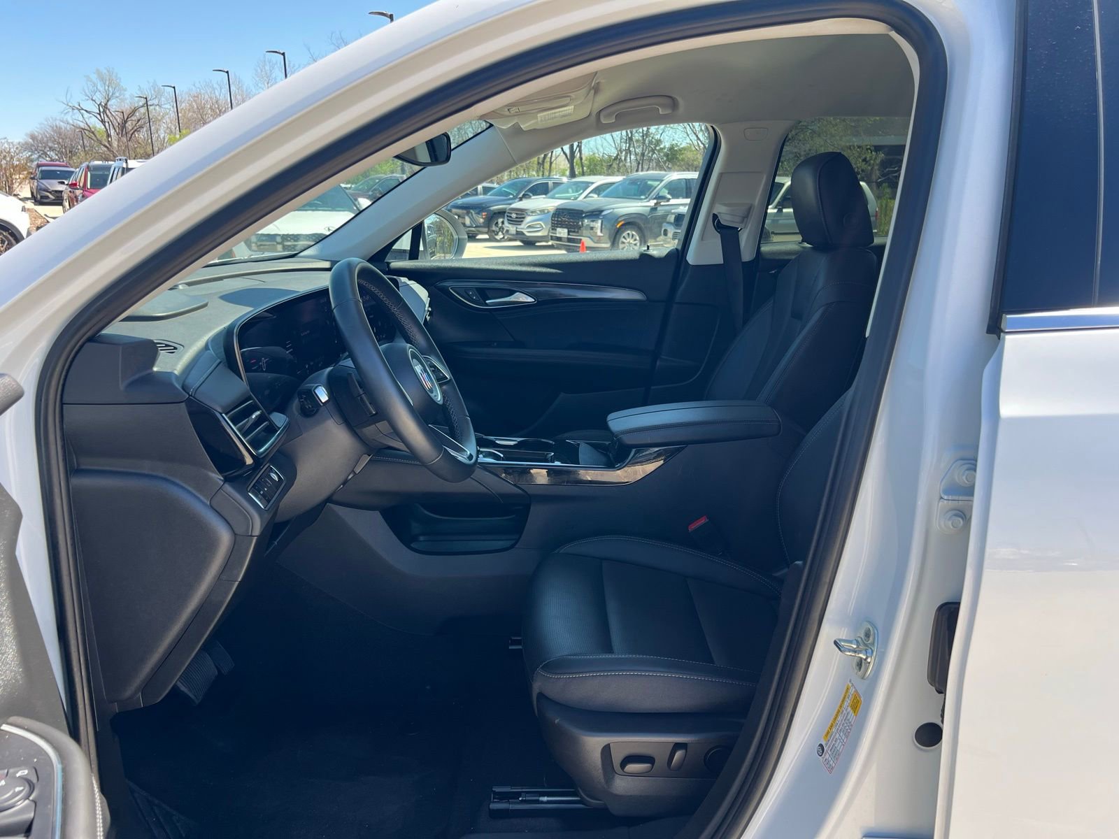 Used 2025 Buick Envision Preferred image 22