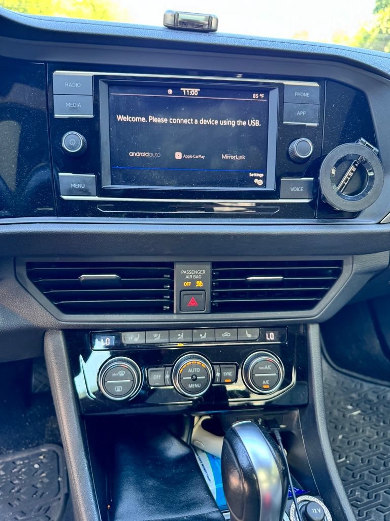 Used 2021 Volkswagen Jetta FWD image 16