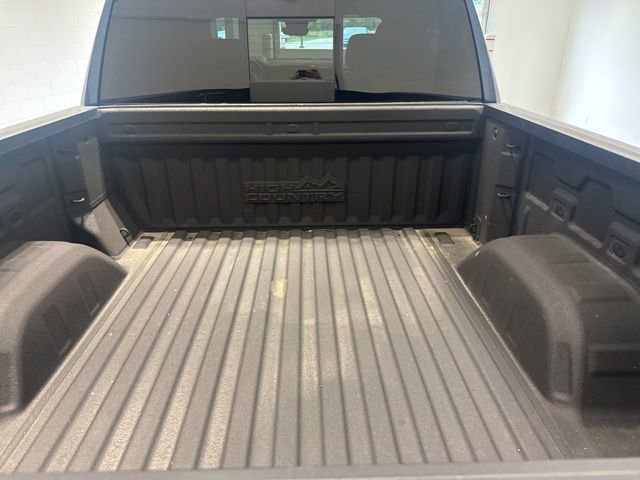 Certified 2022 Chevrolet Silverado 1500 High Country w/ Technology Package image 9