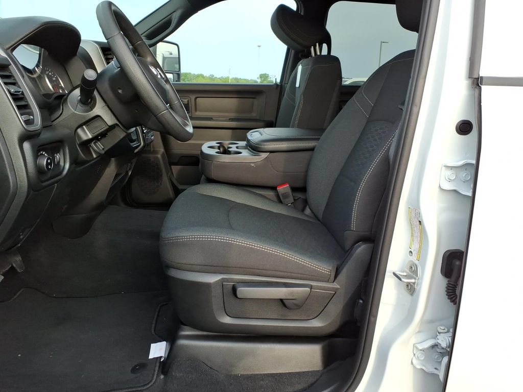 New 2026 RAM 2500 Tradesman AWD/4WD image 12