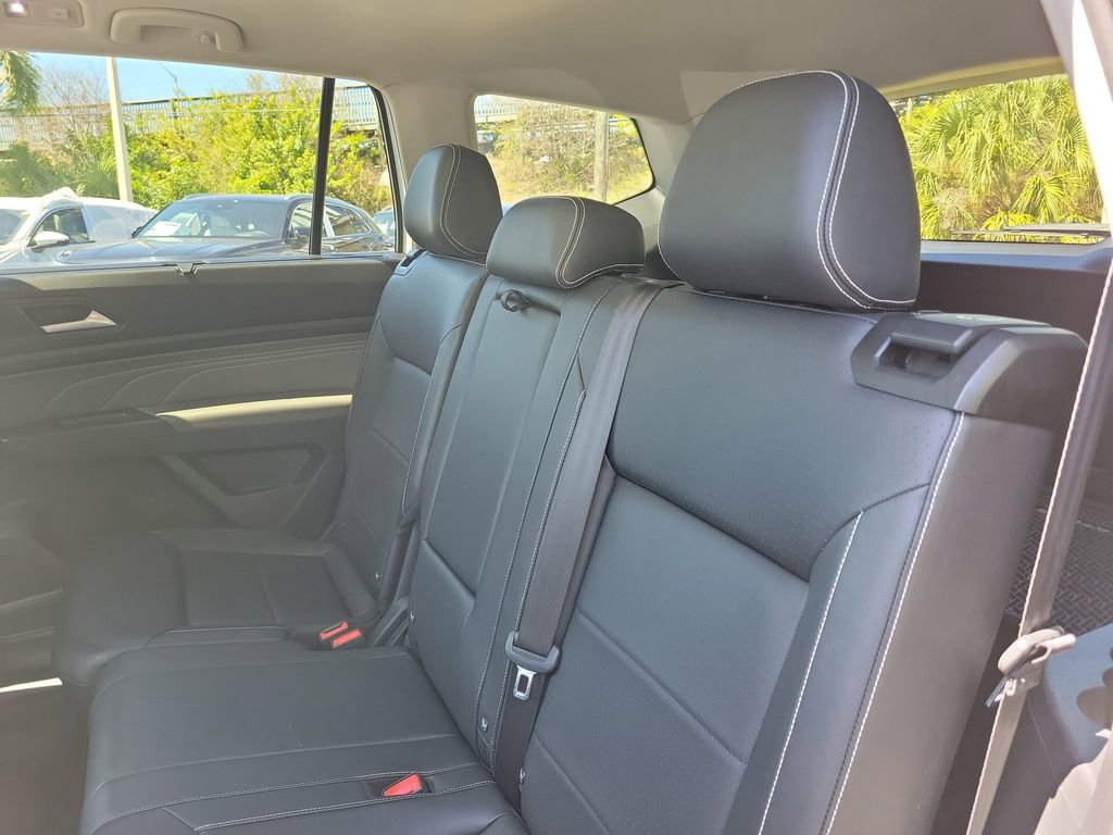 Used 2023 Volkswagen Atlas SEL R-Line image 10