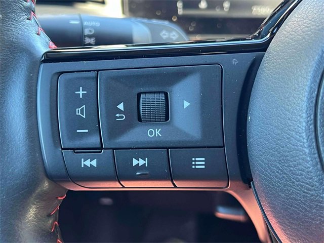 Used 2025 Nissan Kicks SR w/ SR Premium Package image 21