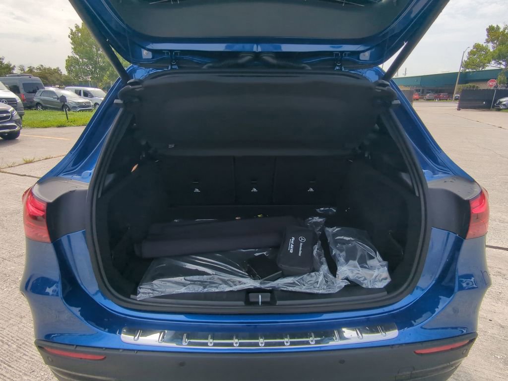 Used 2025 Mercedes-Benz GLA 250 4MATIC image 25