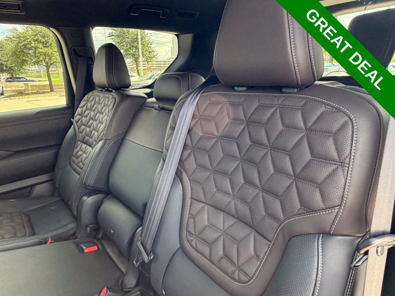 Used 2025 Nissan Armada Platinum w/ Convenience Package RWD image 45