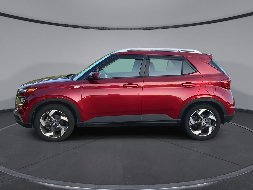 Used 2023 Hyundai Venue SEL FWD image 5