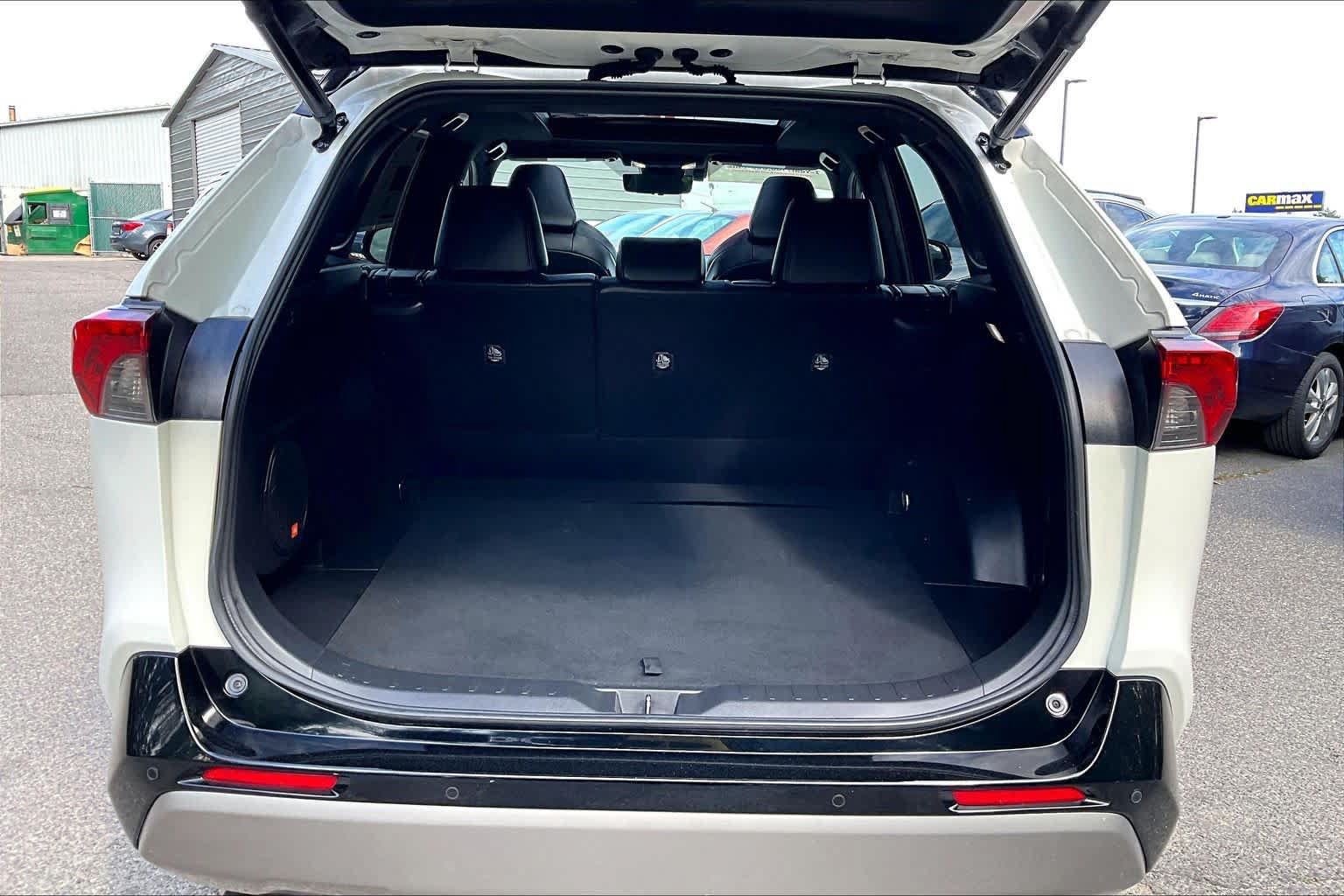 Certified 2022 Toyota RAV4 XSE AWD/4WD image 31