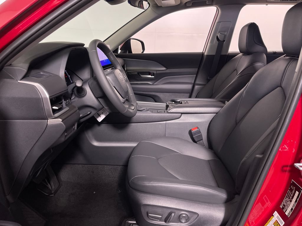 New 2026 Toyota Grand Highlander FWD image 12