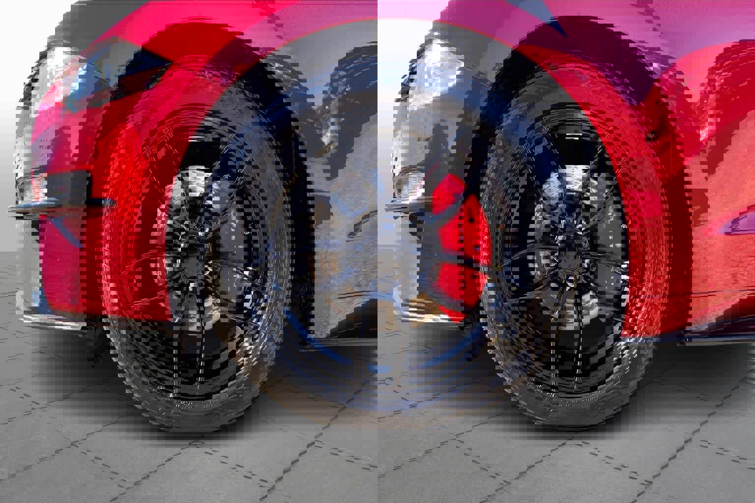 Certified 2018 Ford Mustang Convertible w/ Equipment Group 101A image 9