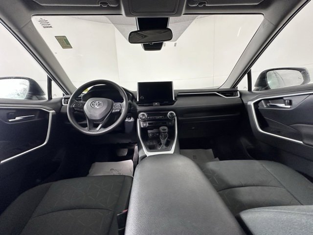 Used 2023 Toyota RAV4 XLE image 16