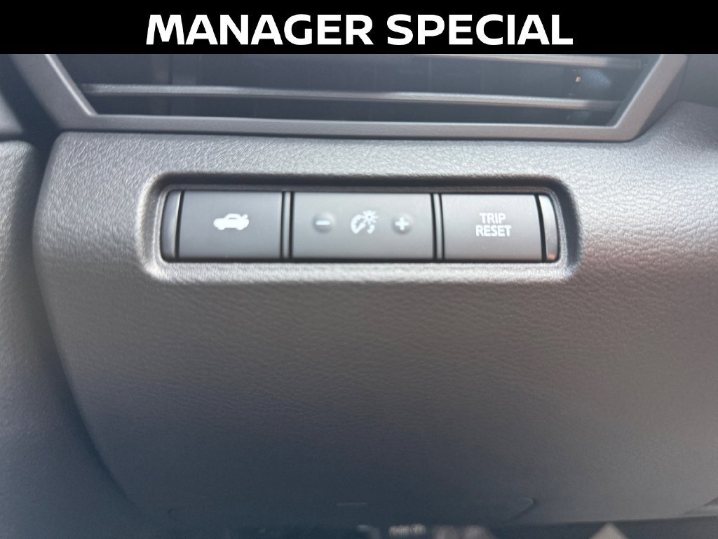 Used 2025 Nissan Altima 2.5 S FWD image 24