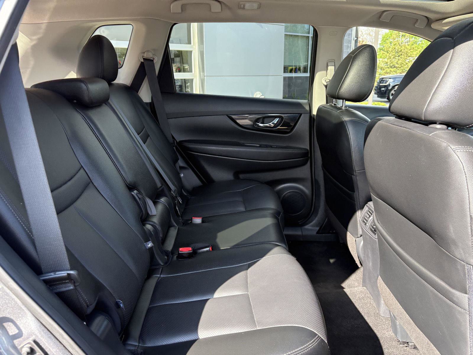 Used 2020 Nissan Rogue SL w/ Premium Package AWD/4WD image 21