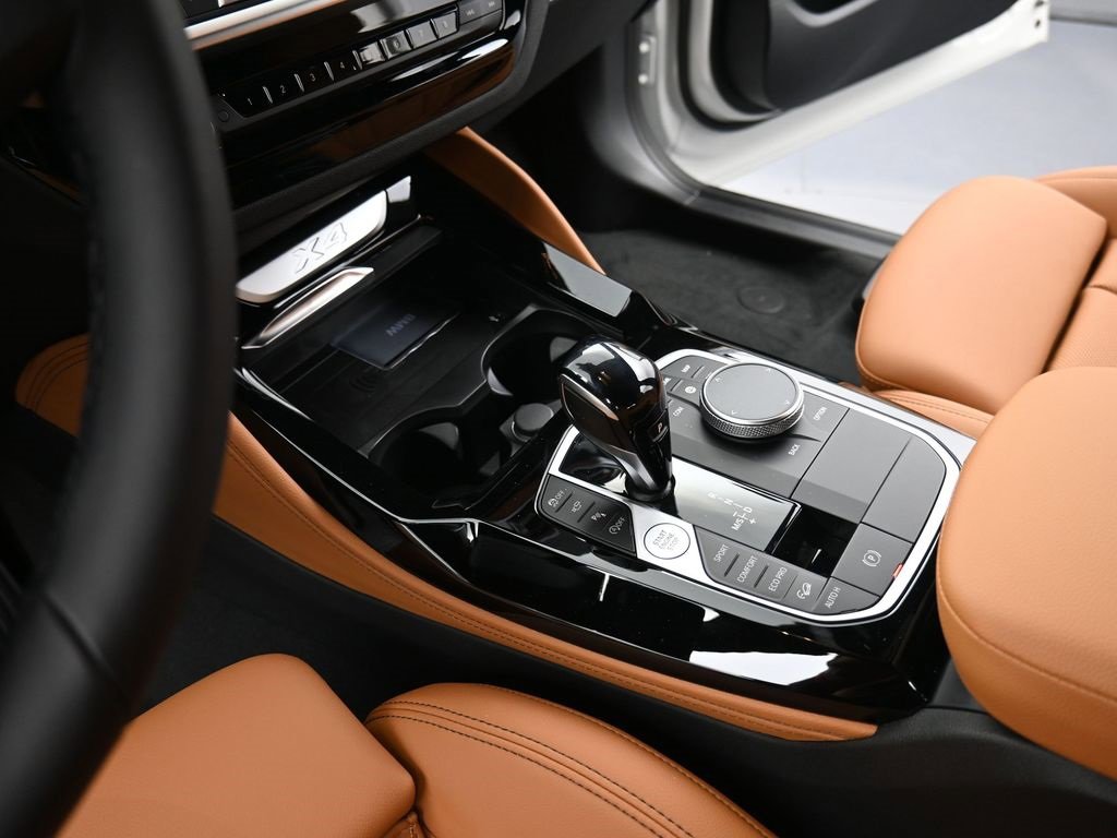New 2025 BMW X4 xDrive30i w/ Premium Package image 17