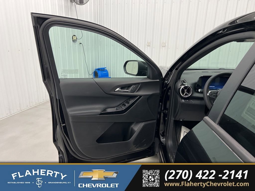 New 2026 Chevrolet Equinox LT image 8