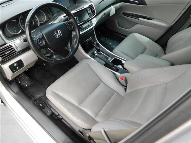 Used 2015 Honda Accord EX-L image 16