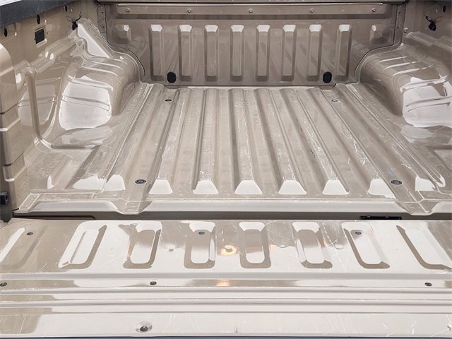 Used 2024 Nissan Frontier PRO-4X w/ Technology Package image 13