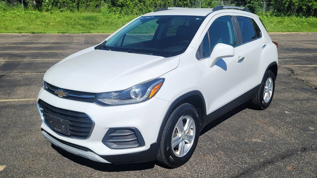 Used 2019 Chevrolet Trax LT w/ LT Convenience Package AWD/4WD image 3
