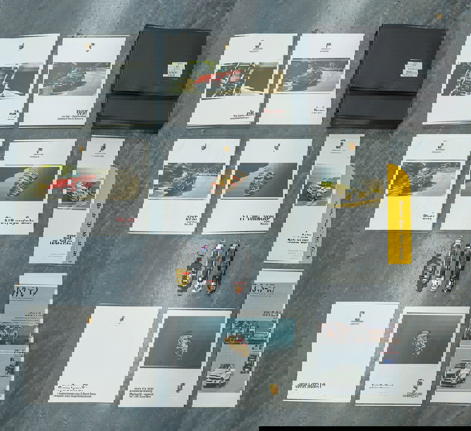 Used 2016 Porsche Boxster Spyder image 92