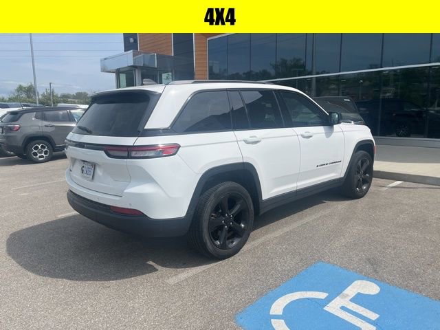 Used 2024 Jeep Grand Cherokee Altitude image 6