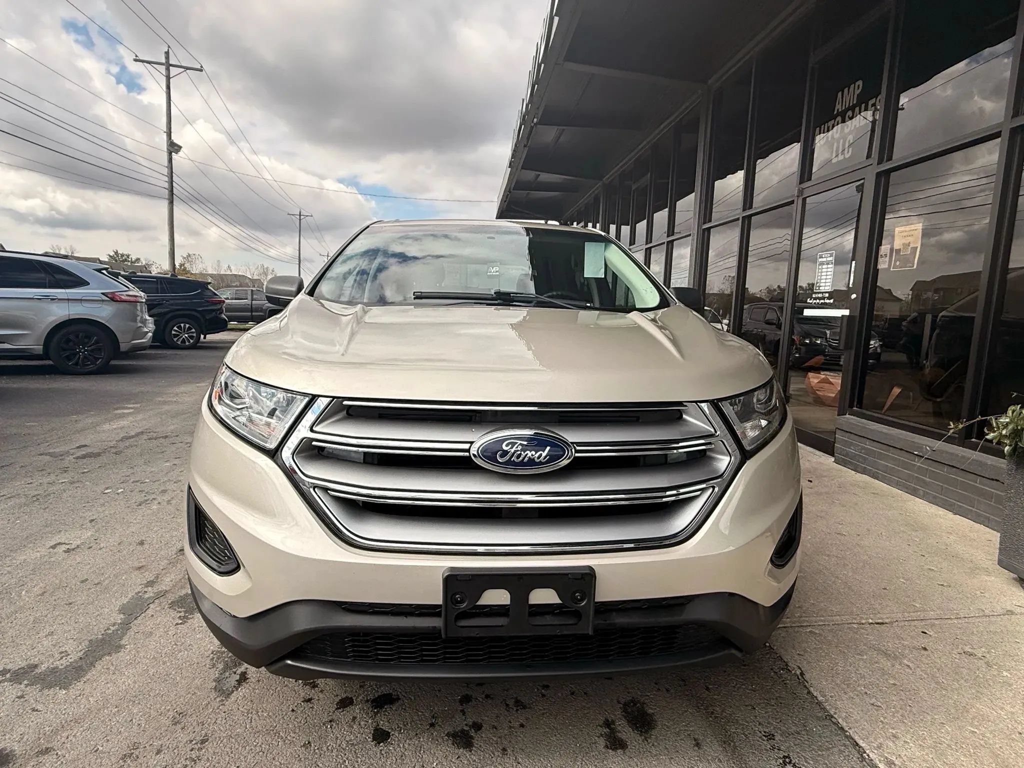Used 2017 Ford Edge SE AWD/4WD image 2
