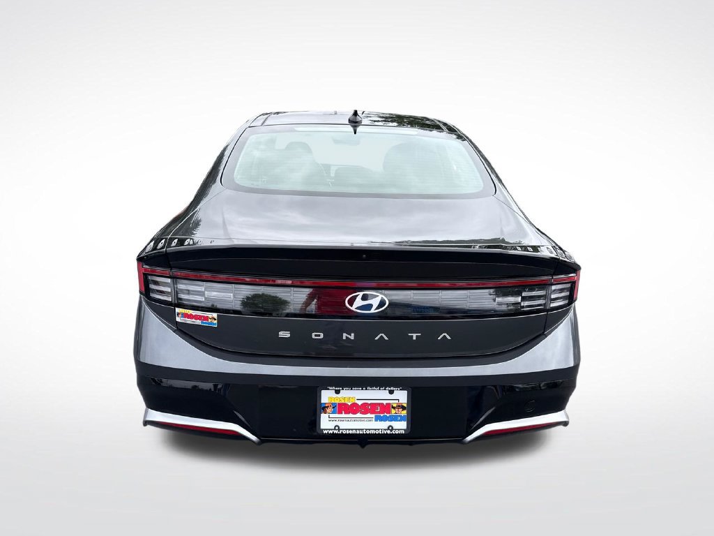 Certified 2025 Hyundai Sonata SEL FWD image 4