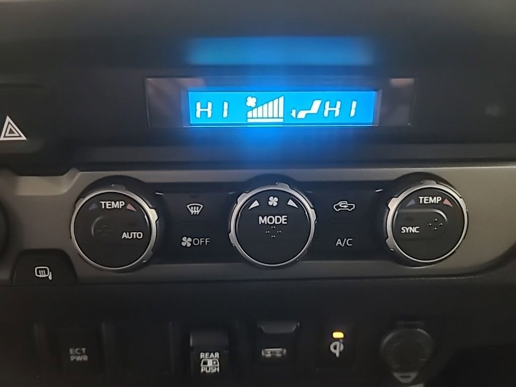 Used 2022 Toyota Tacoma TRD Sport image 34