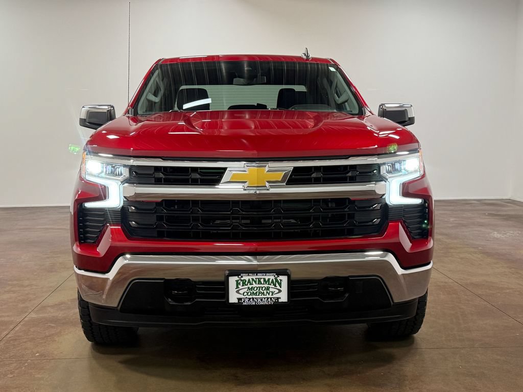 Used 2023 Chevrolet Silverado 1500 LT AWD/4WD image 30